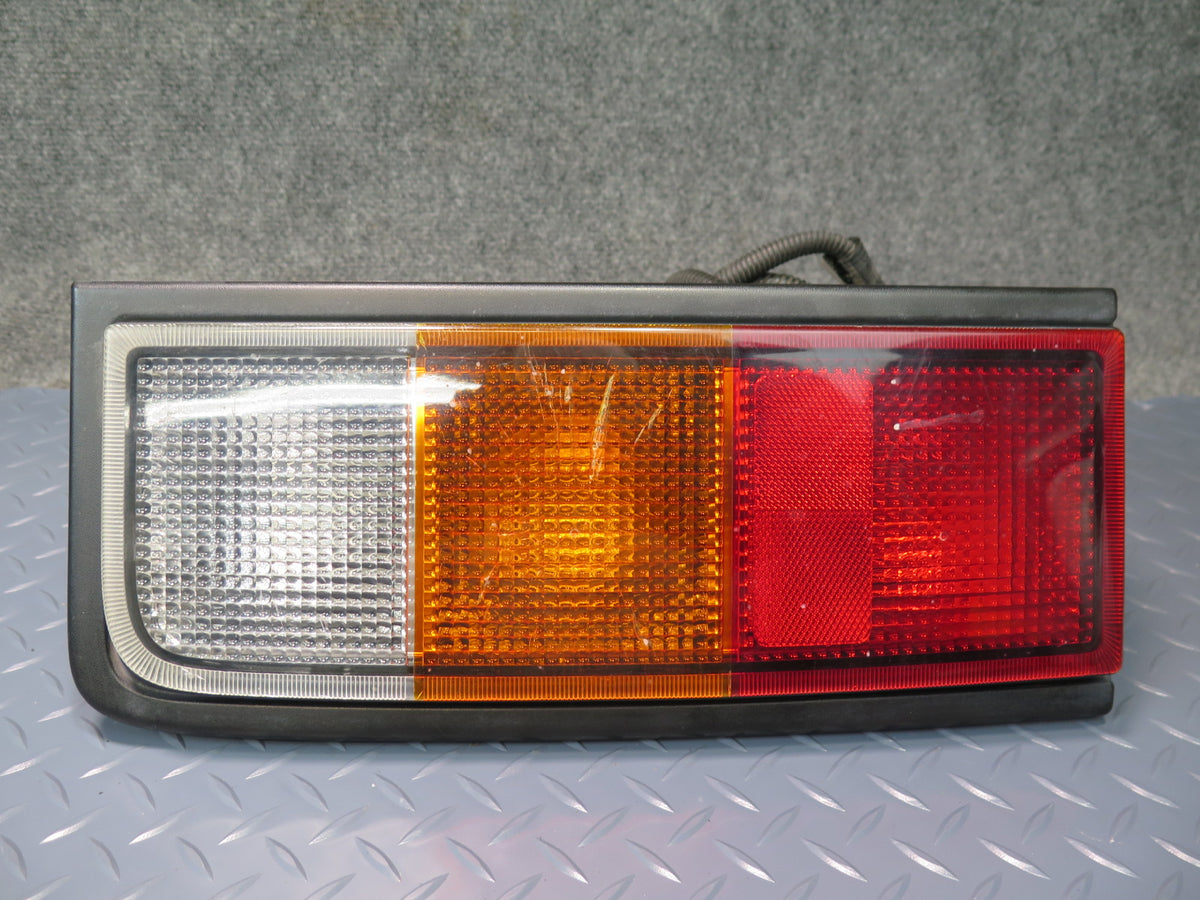 2003-2004 Hummer H2 Rear Left & Right Side Tail Light Lamp Set Damaged
