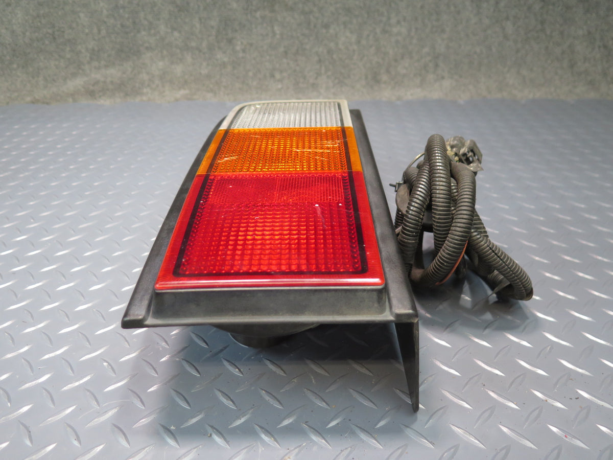 2003-2004 Hummer H2 Rear Left & Right Side Tail Light Lamp Set Damaged