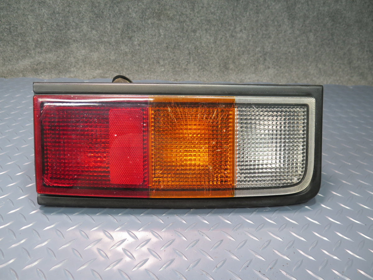 2003-2004 Hummer H2 Rear Left & Right Side Tail Light Lamp Set Damaged