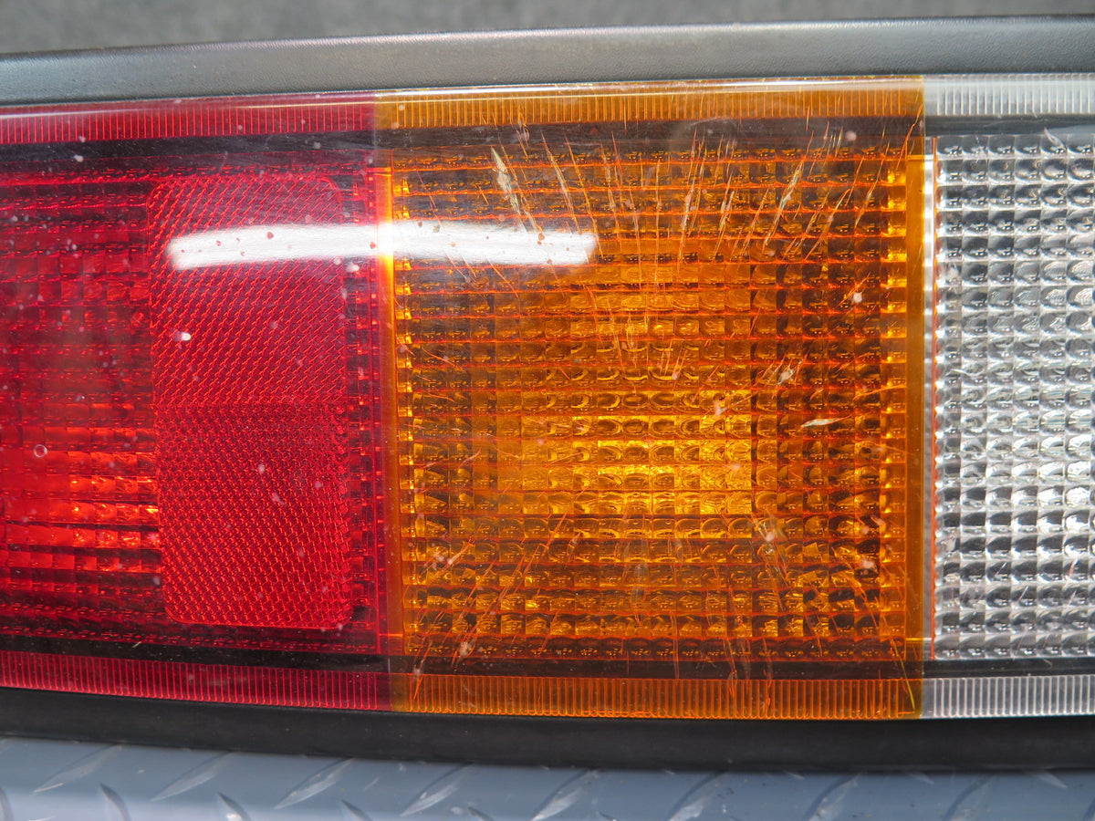 2003-2004 Hummer H2 Rear Left & Right Side Tail Light Lamp Set Damaged
