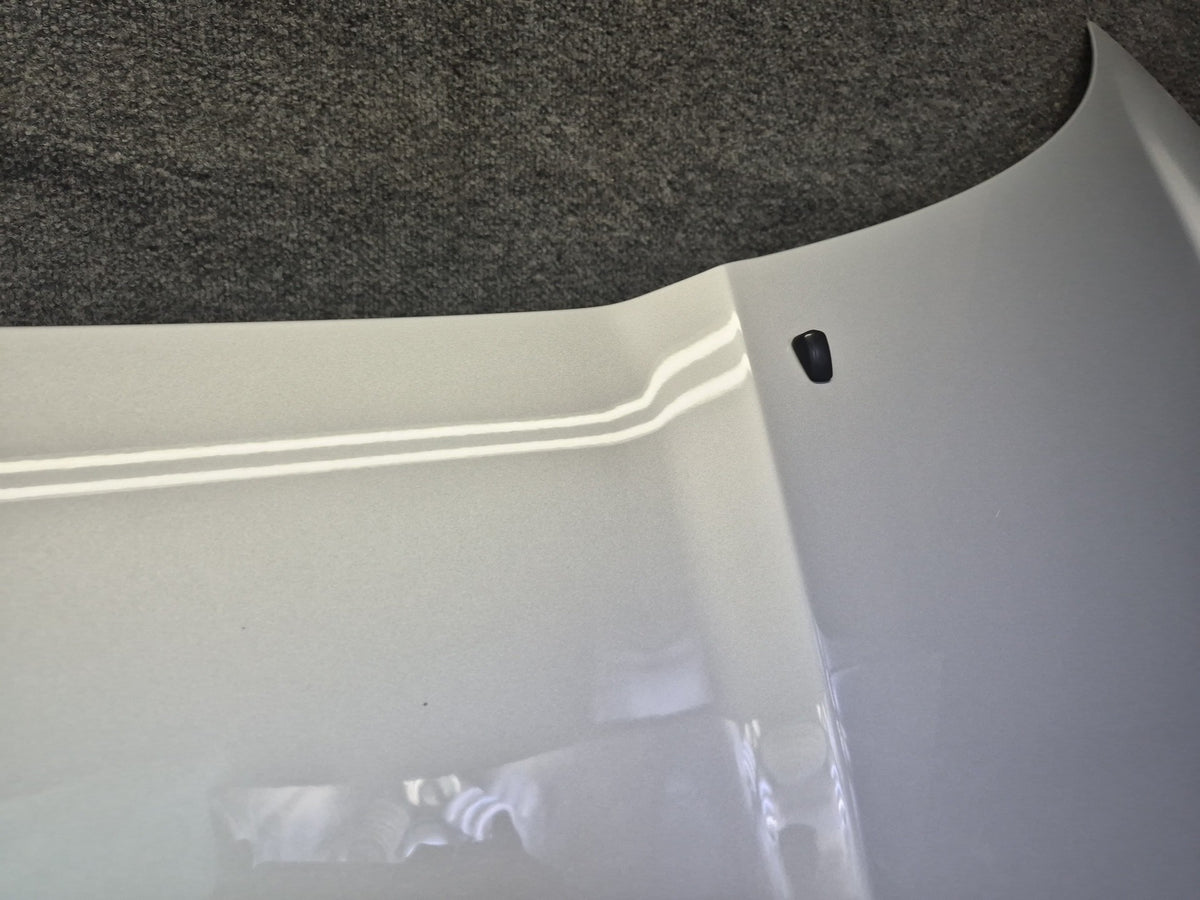 00-05 Toyota MR2 Spyder ZZW30L Front Hood Bonnet Shell Panel Silver OEM