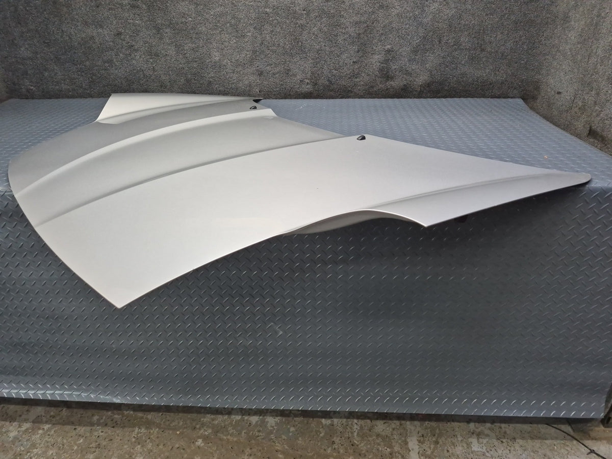 00-05 Toyota MR2 Spyder ZZW30L Front Hood Bonnet Shell Panel Silver OEM