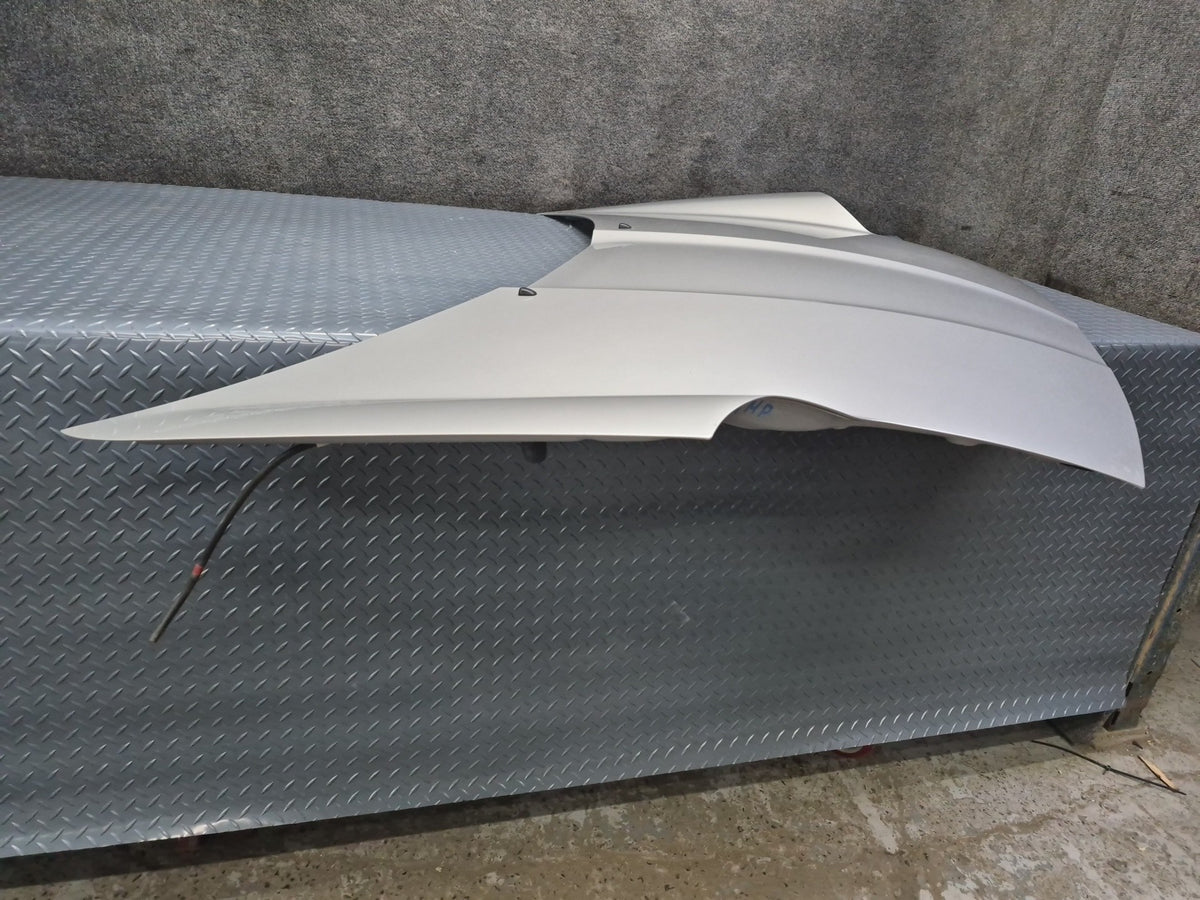 00-05 Toyota MR2 Spyder ZZW30L Front Hood Bonnet Shell Panel Silver OEM