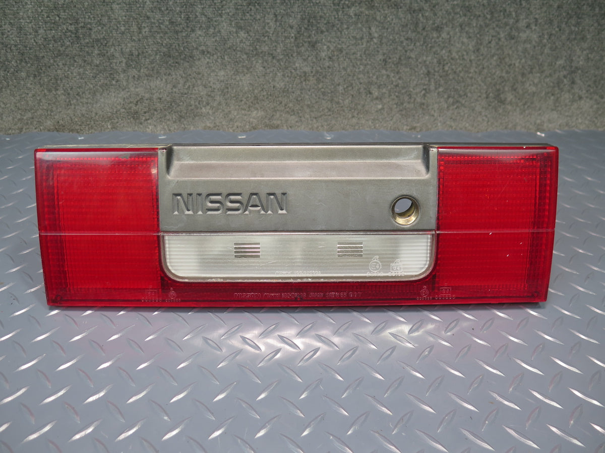 87-89 Nissan Z31 300ZX Rear Center Tail Light Lamp Panel OEM