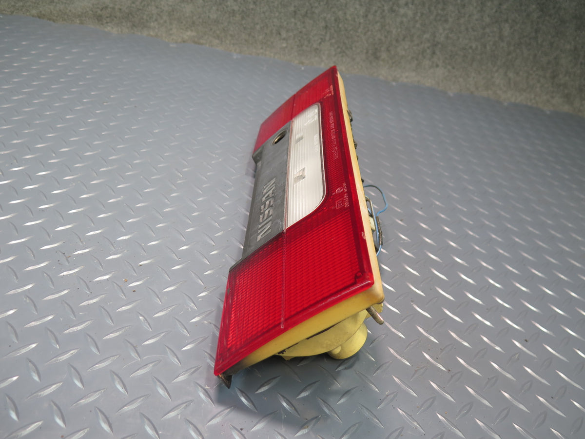87-89 Nissan Z31 300ZX Rear Center Tail Light Lamp Panel OEM