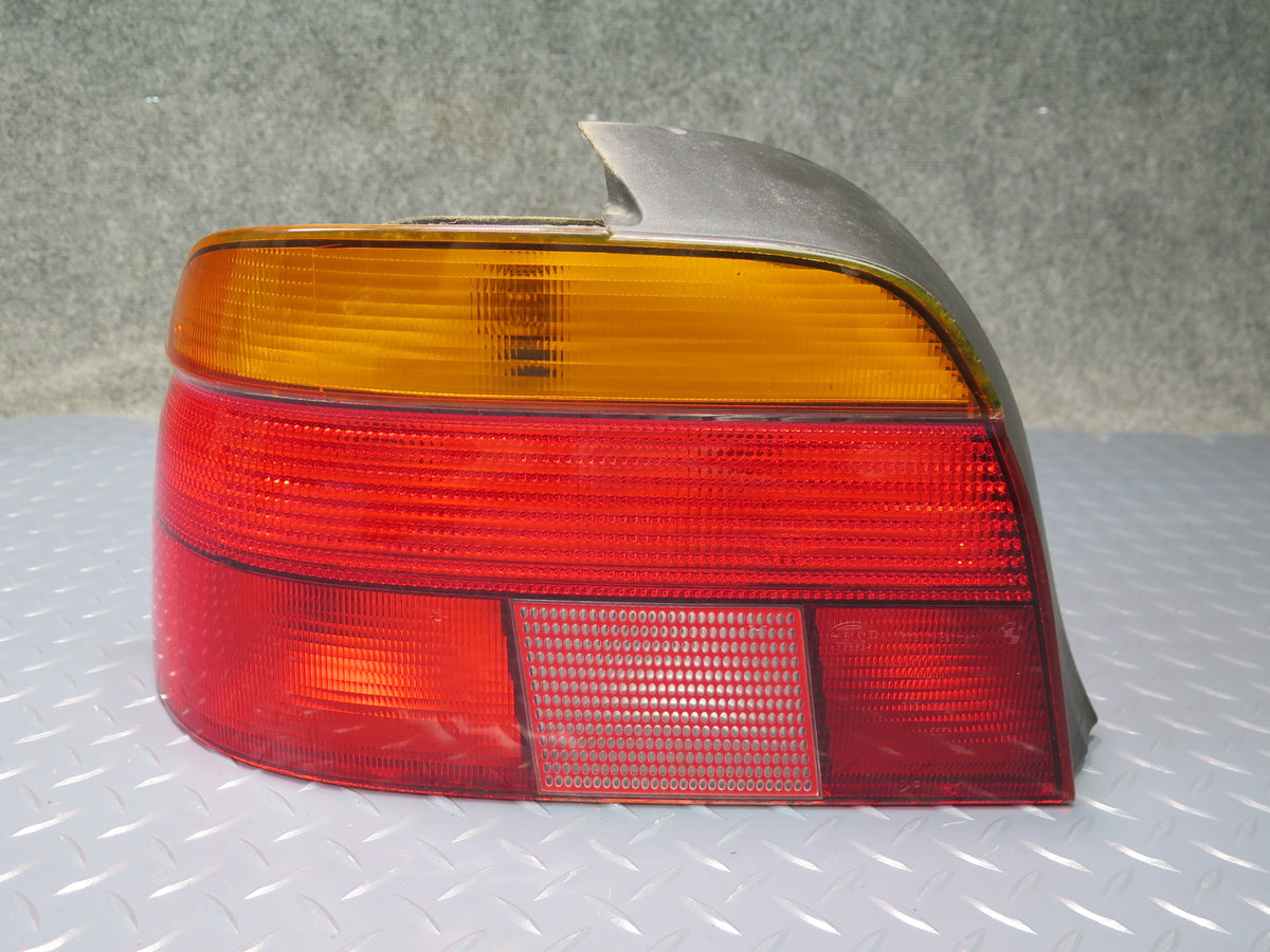 97-00 BMW E39 540i Sedan Set of 2 Rear Left & Right Tail Light Lamp OEM