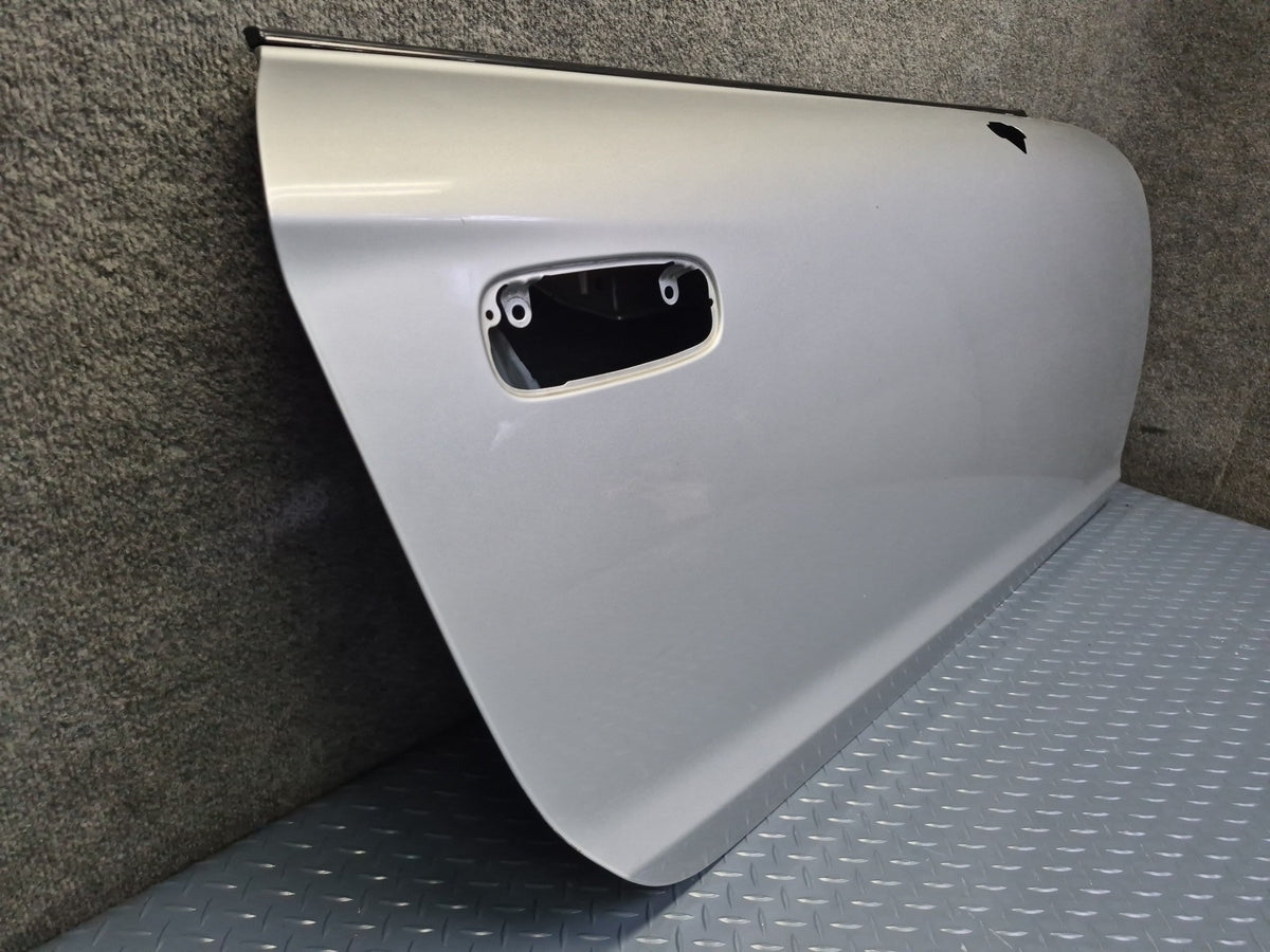 00-05 Toyota MR2 Spyder ZZW30L Right Door Shell Panel Silver OEM