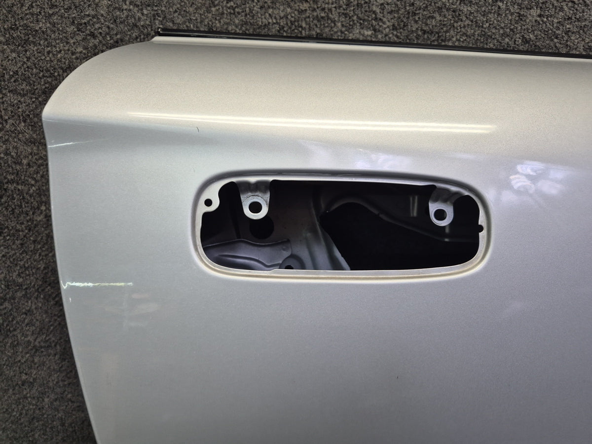 00-05 Toyota MR2 Spyder ZZW30L Right Door Shell Panel Silver OEM