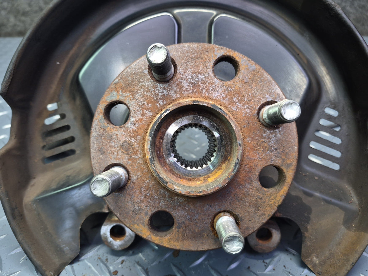 00-05 Toyota MR2 Spyder ZZW30L Rear Left Spindle Knuckle Wheel Hub Bearing OEM