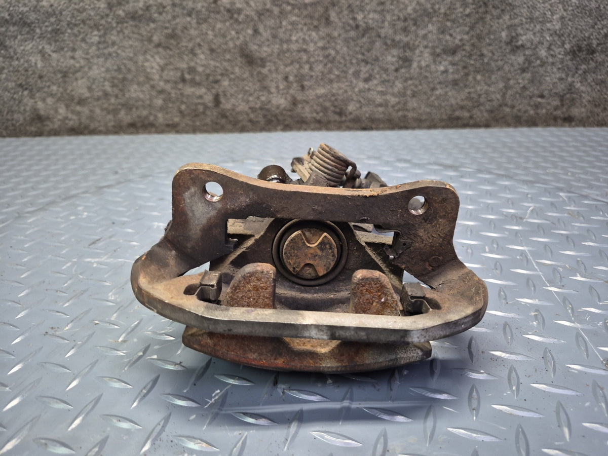 03-05 Toyota MR2 Spyder ZZW30L Set of 2 Rear Left & Right Brake Caliper 63K OEM