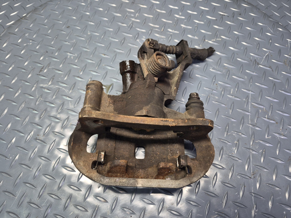 03-05 Toyota MR2 Spyder ZZW30L Set of 2 Rear Left & Right Brake Caliper 63K OEM