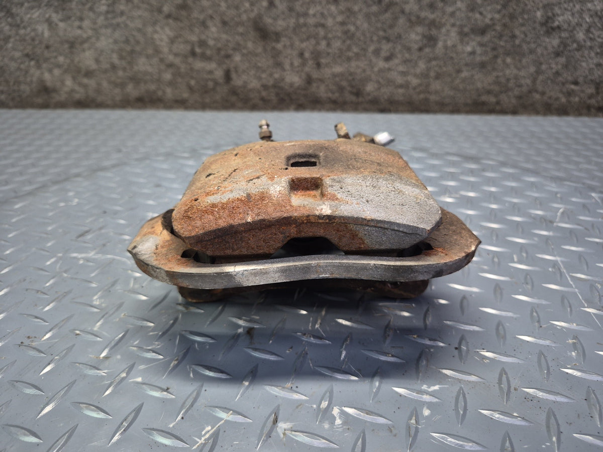 03-05 Toyota MR2 Spyder ZZW30L Set of 2 Rear Left & Right Brake Caliper 63K OEM