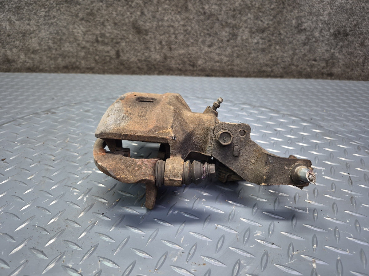 03-05 Toyota MR2 Spyder ZZW30L Set of 2 Rear Left & Right Brake Caliper 63K OEM