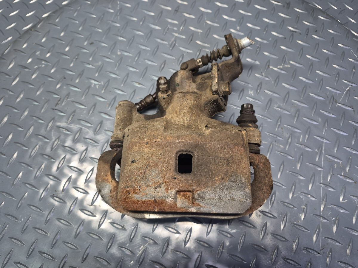 03-05 Toyota MR2 Spyder ZZW30L Set of 2 Rear Left & Right Brake Caliper 63K OEM