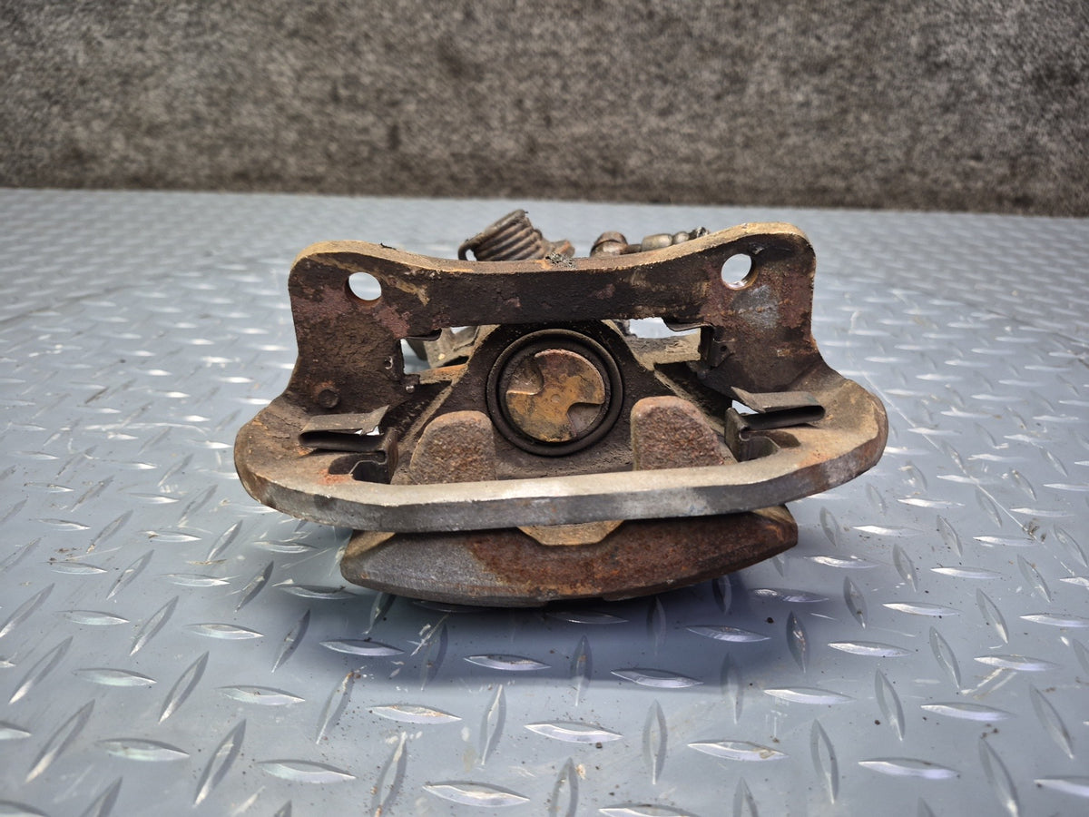 03-05 Toyota MR2 Spyder ZZW30L Set of 2 Rear Left & Right Brake Caliper 63K OEM