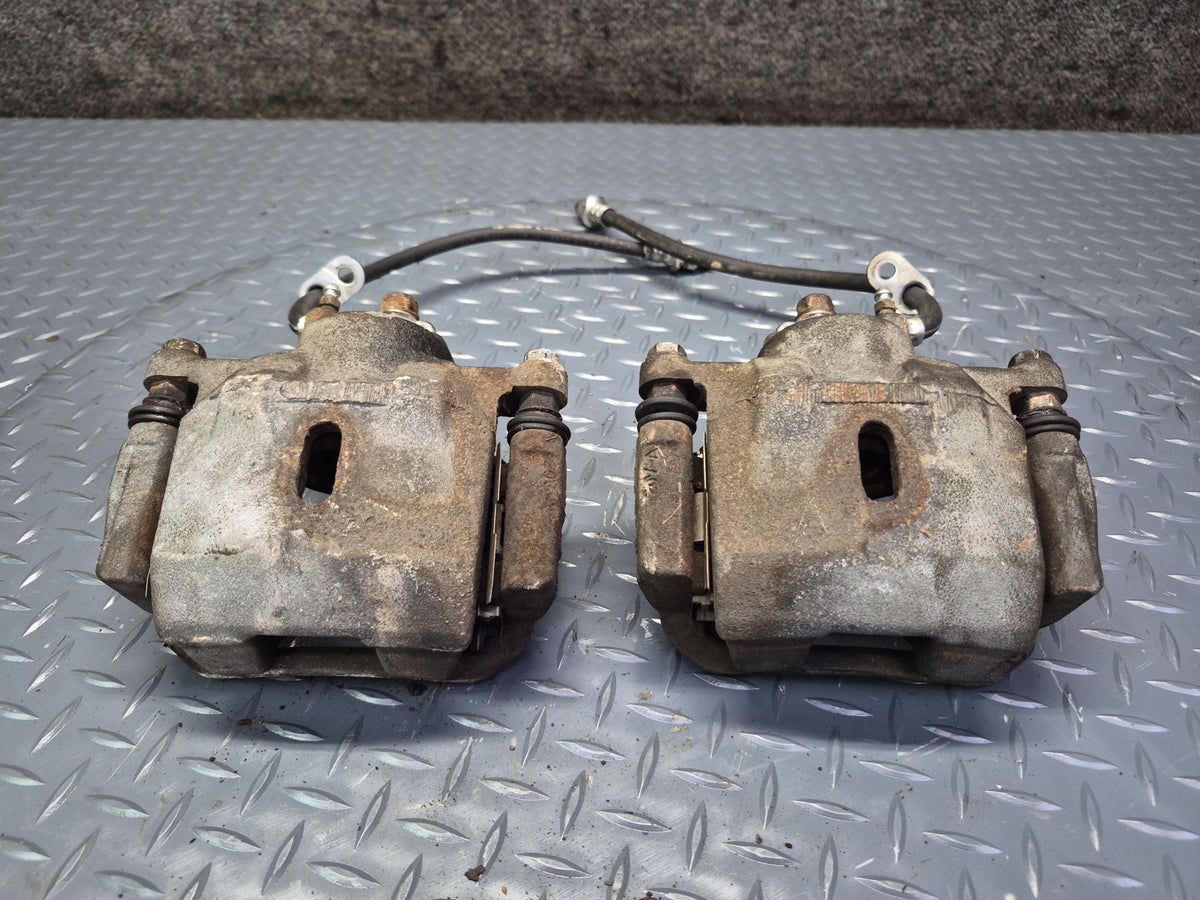 00-05 Toyota MR2 Spyder ZZW30L Set of 2 Front Left & Right Brake Caliper OEM