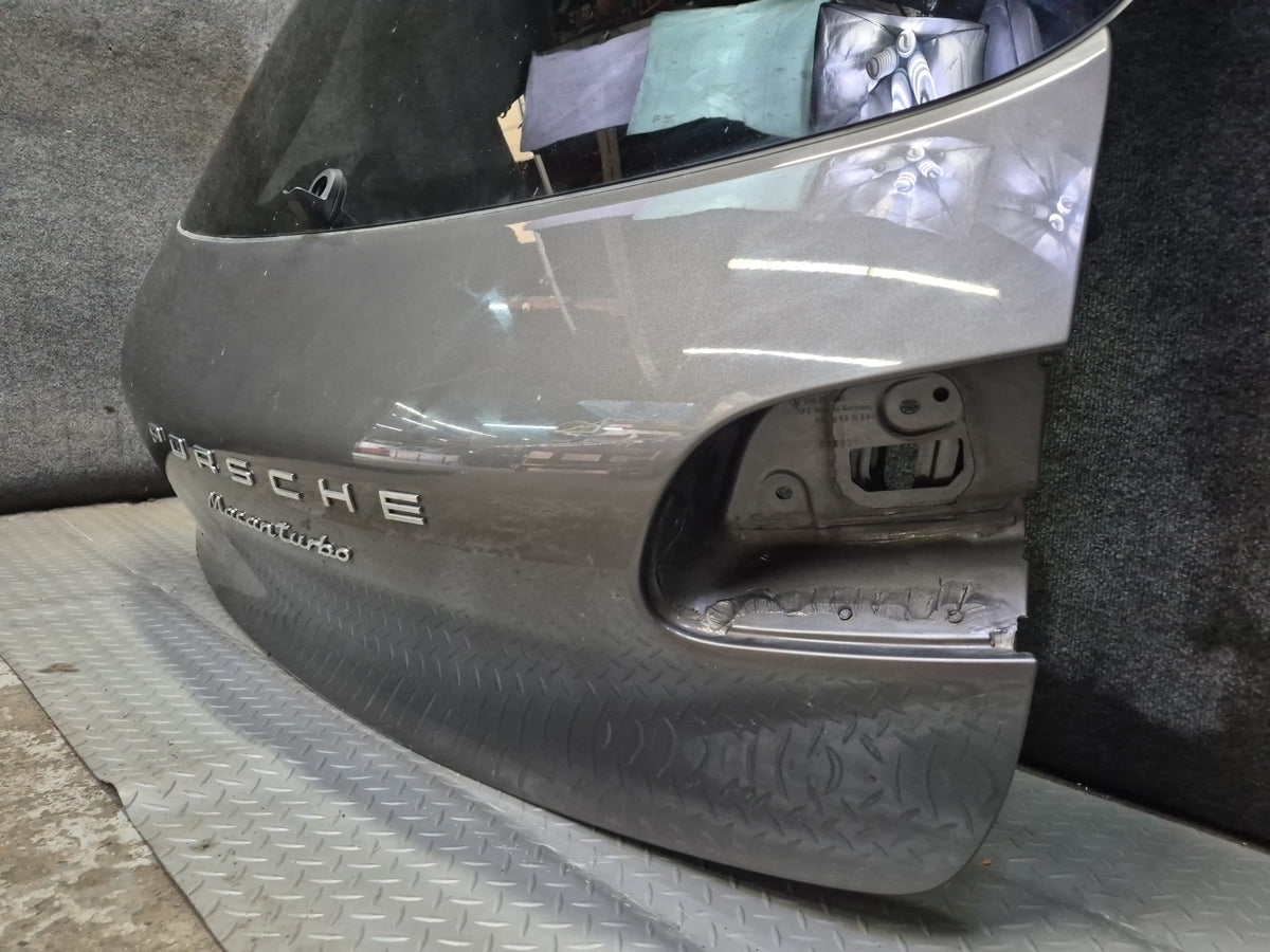 2015-2018 Porsche Macan Rear Trunk Lid Tail Gate W/ Glass Assembly Gray