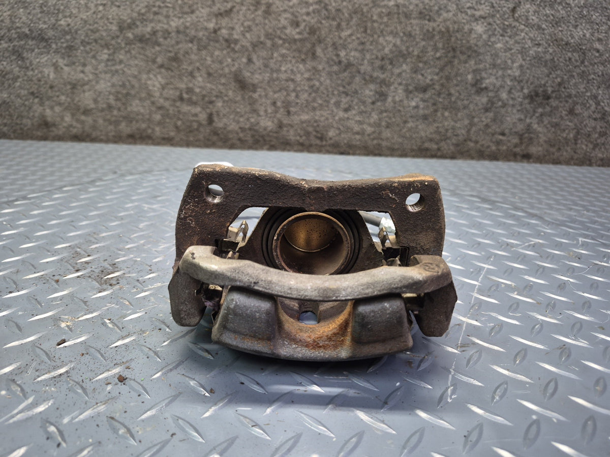 00-05 Toyota MR2 Spyder ZZW30L Set of 2 Front Left & Right Brake Caliper OEM