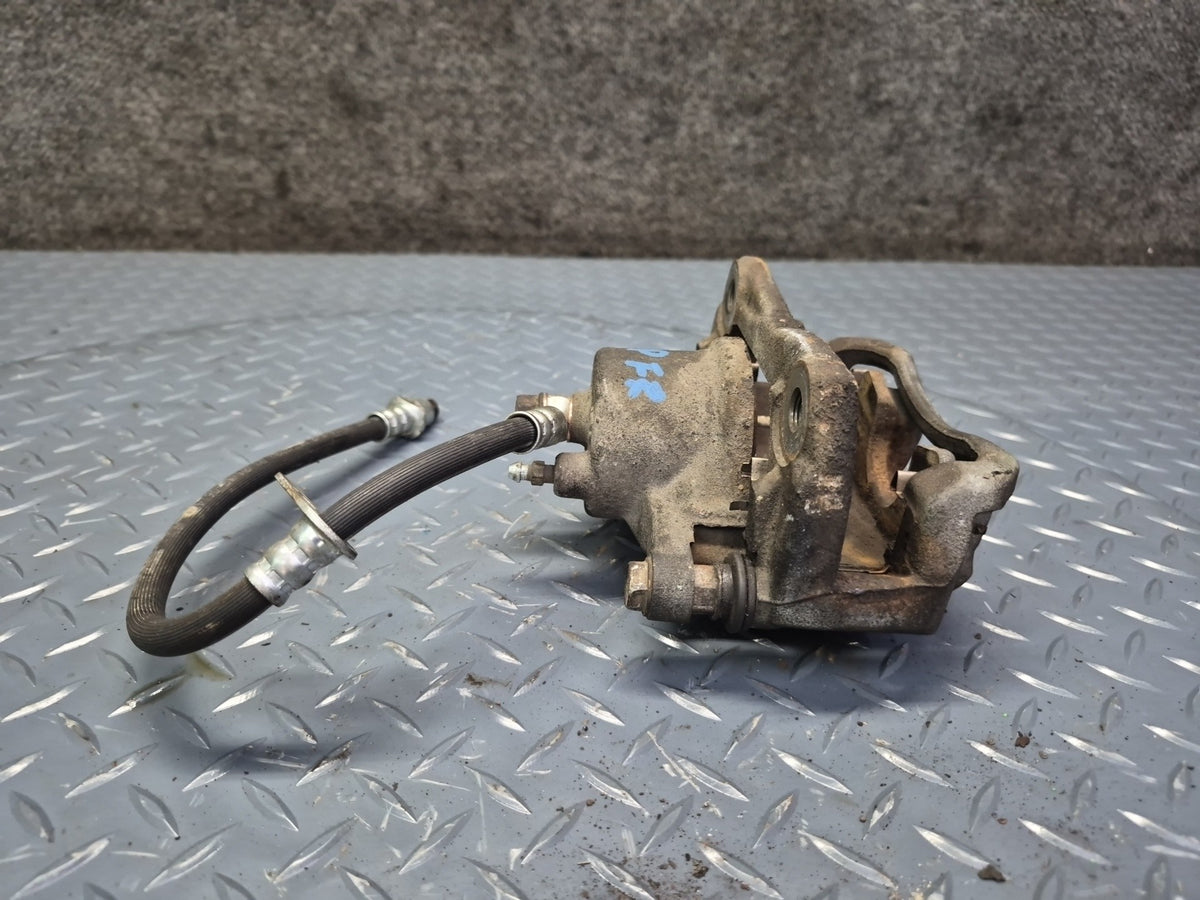 00-05 Toyota MR2 Spyder ZZW30L Set of 2 Front Left & Right Brake Caliper OEM