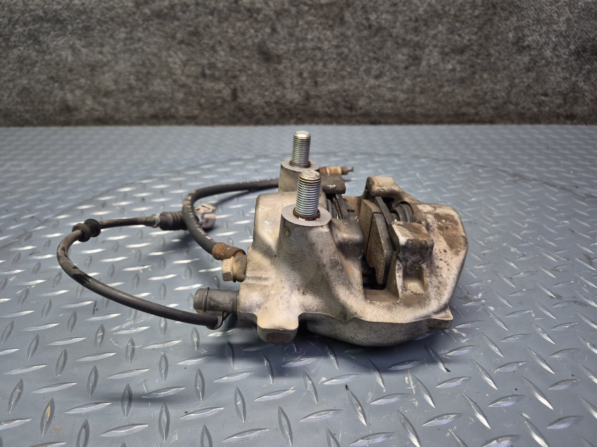 01-06 Lexus UCF30L LS430 Set of 2 Rear Left & Right Sumitomo Brake Caliper OEM