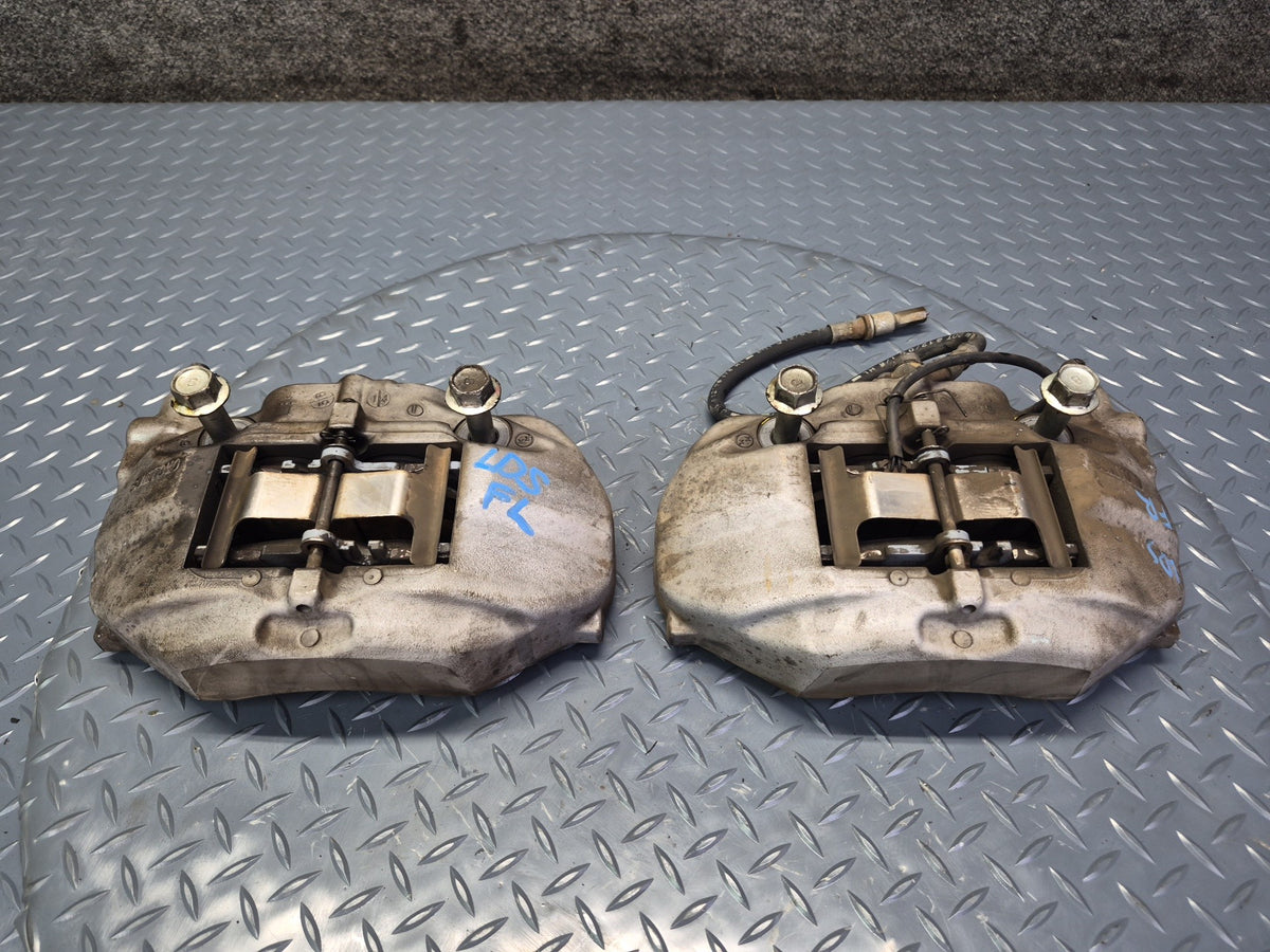 01-06 Lexus UCF30L LS430 Set of 2 Front Left & Right Sumitomo Brake Caliper OEM