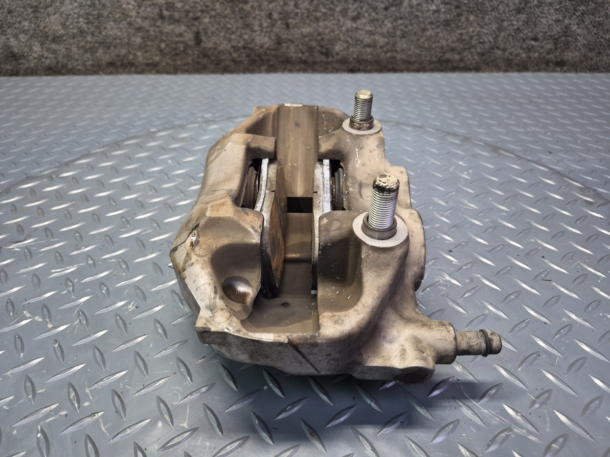 01-06 Lexus UCF30L LS430 Set of 2 Front Left & Right Sumitomo Brake Caliper OEM