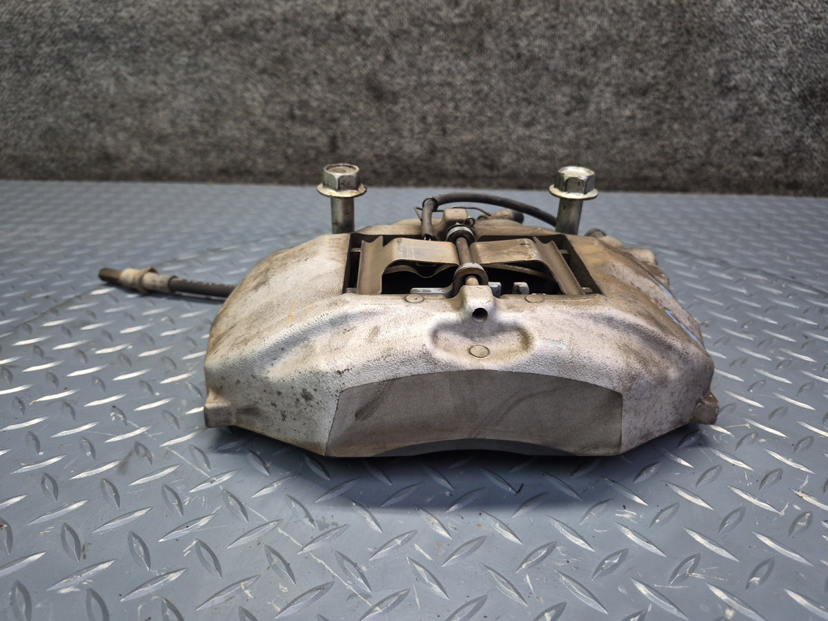 01-06 Lexus UCF30L LS430 Set of 2 Front Left & Right Sumitomo Brake Caliper OEM