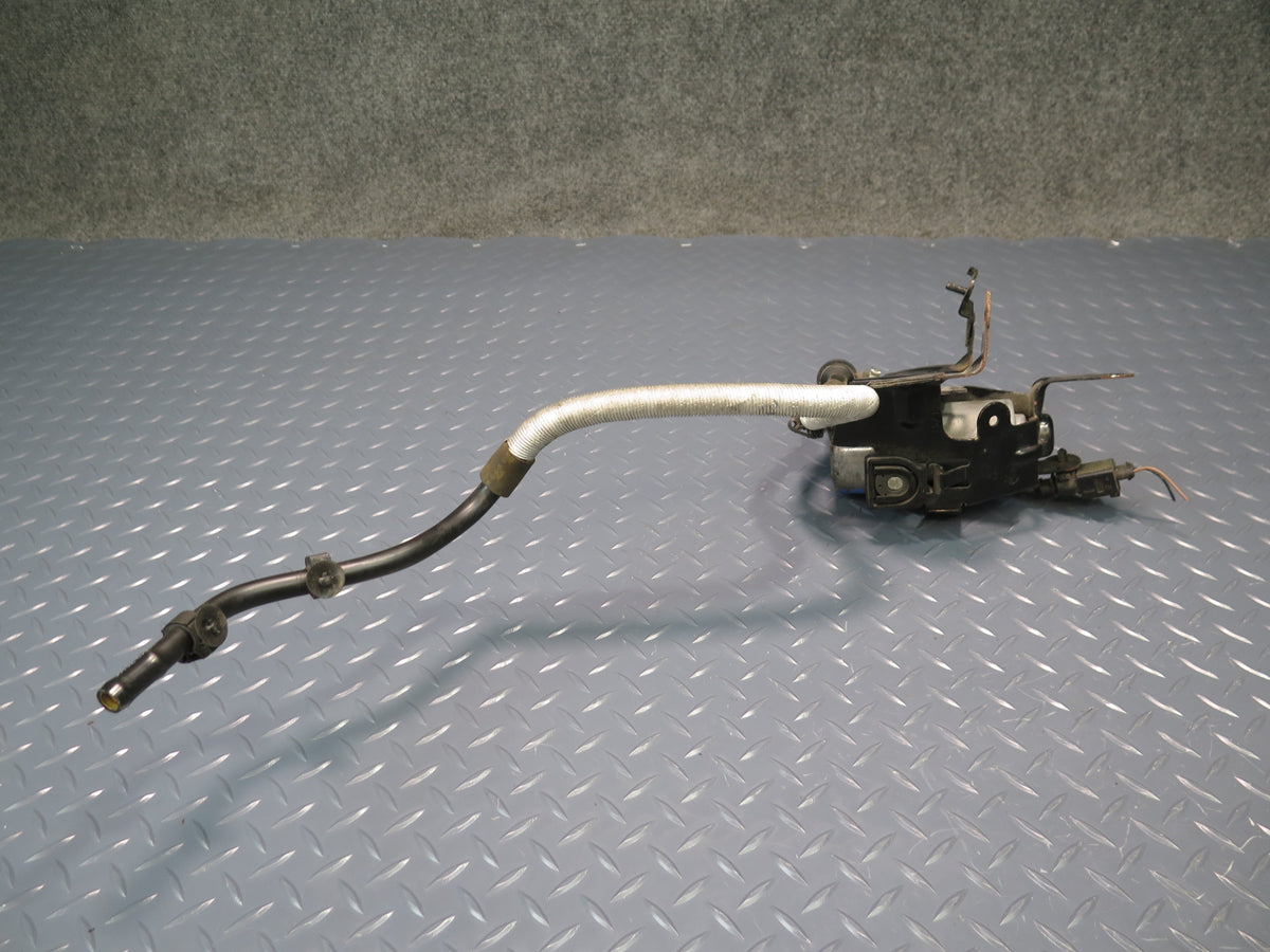 08-15 Audi A5 S5 RS5 8F7 Brake Booster Vacuum Pump w Pipe 8E0927317H OEM