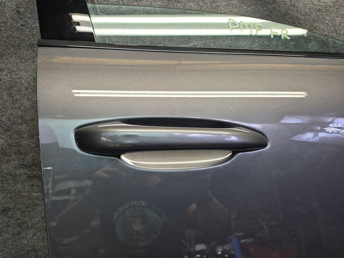 2015-2018 Porsche Macan Front Right Passenger Side Door Shell Panel Gray