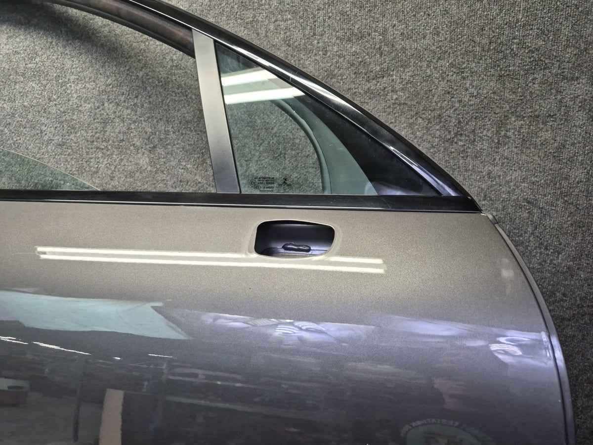 2015-2018 Porsche Macan Front Right Passenger Side Door Shell Panel Gray