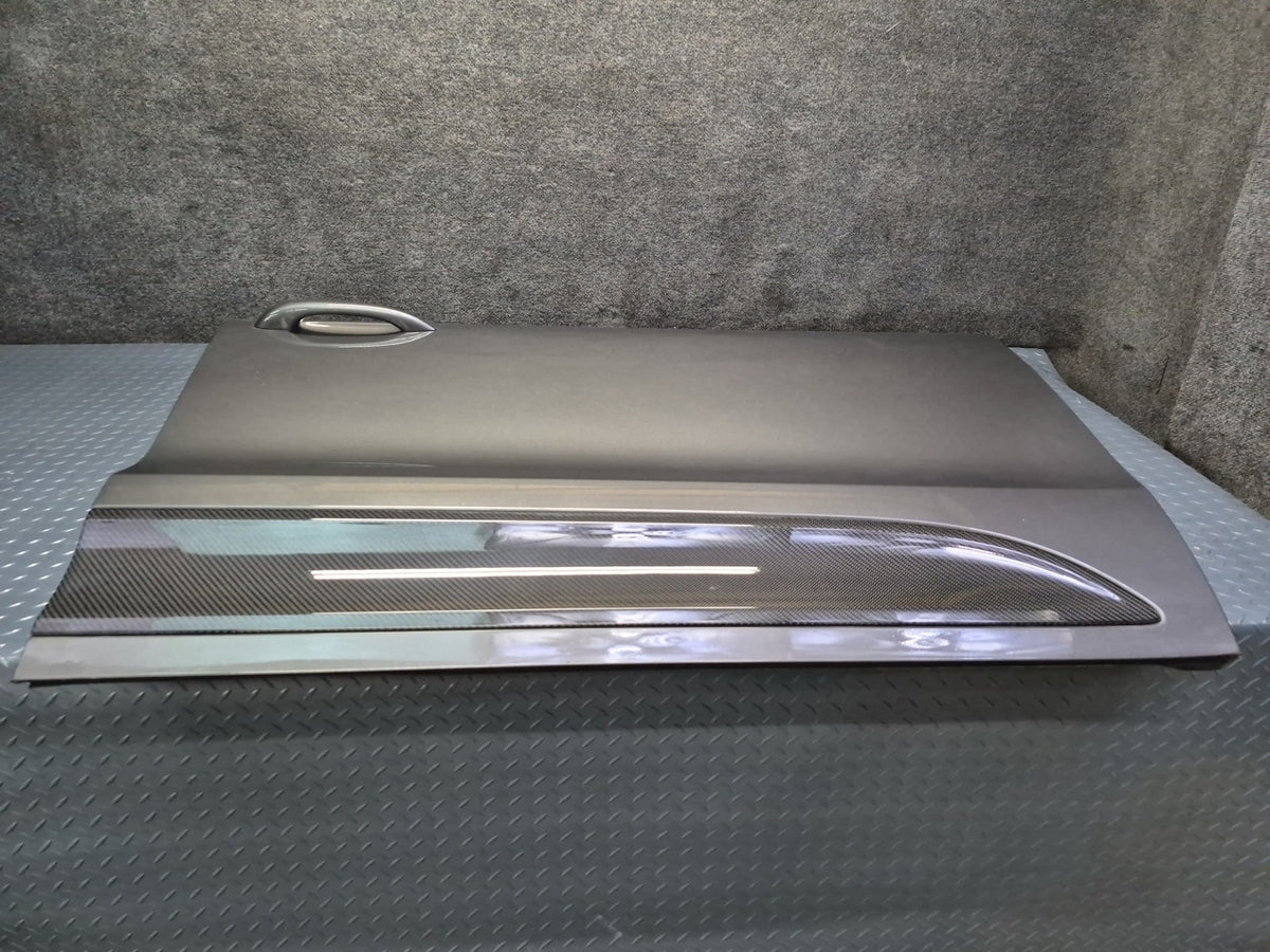 2015-2018 Porsche Macan Front Right Passenger Side Door Shell Panel Gray