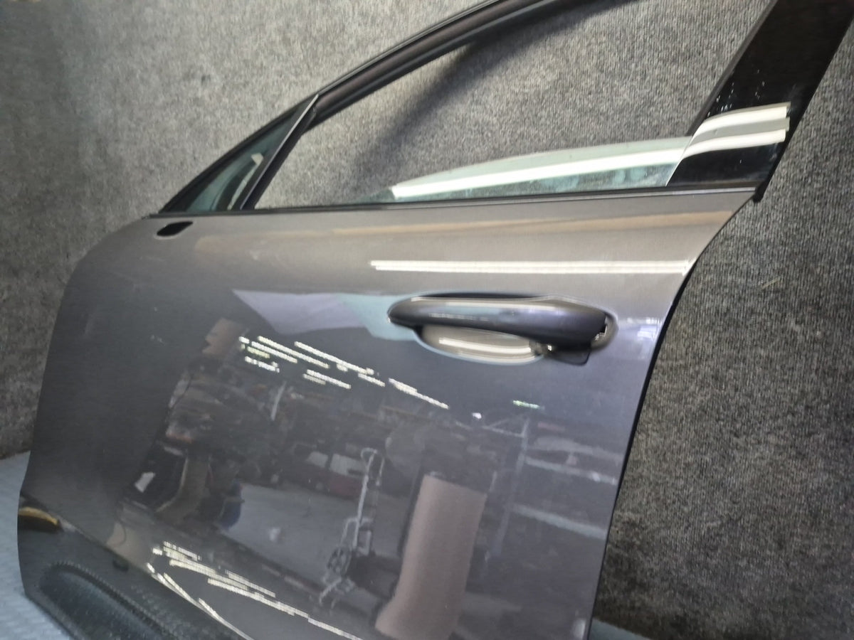 2015-2018 Porsche Macan Front Left Driver Side Door Shell Panel Gray