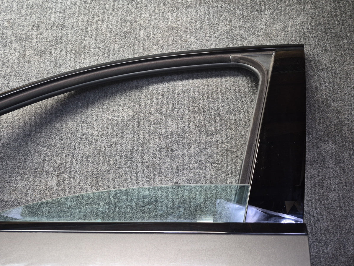 2015-2018 Porsche Macan Front Left Driver Side Door Shell Panel Gray