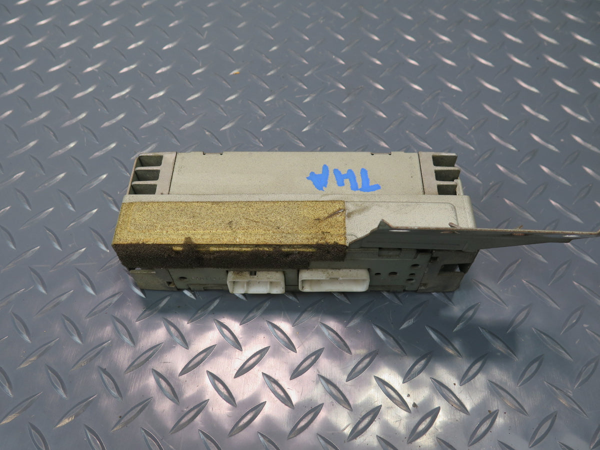 93-95 Toyota Hiace KZH106W RHD Audio Radio Stereo Amplifier AMP 86280-26030 OEM