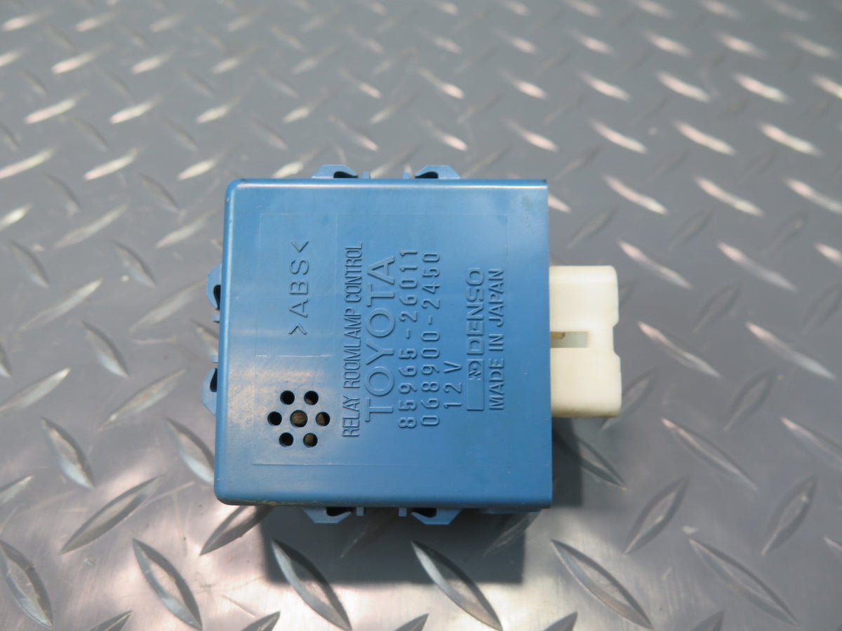 94-95 Toyota Hiace KZH106W RHD Room Lamp Control Relay Module Unit OEM
