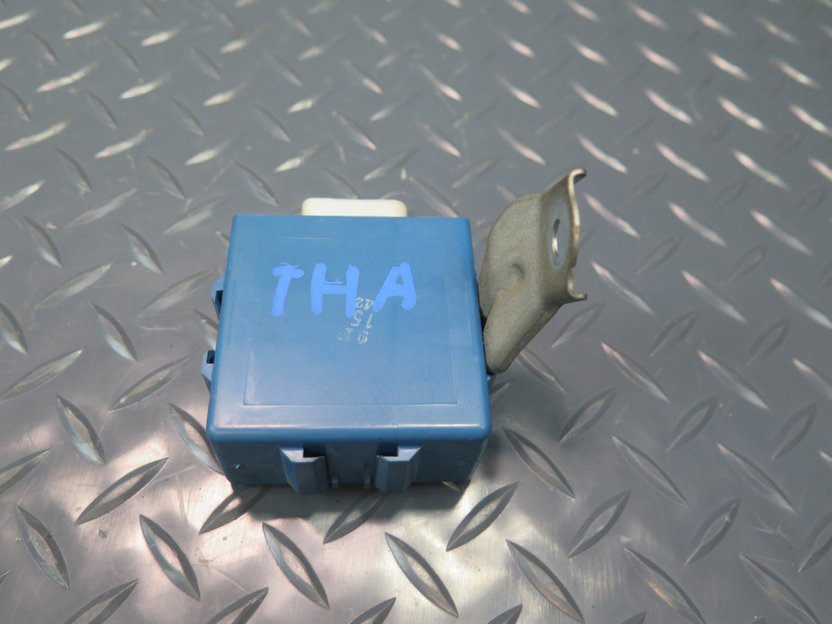 94-95 Toyota Hiace KZH106W RHD Room Lamp Control Relay Module Unit OEM