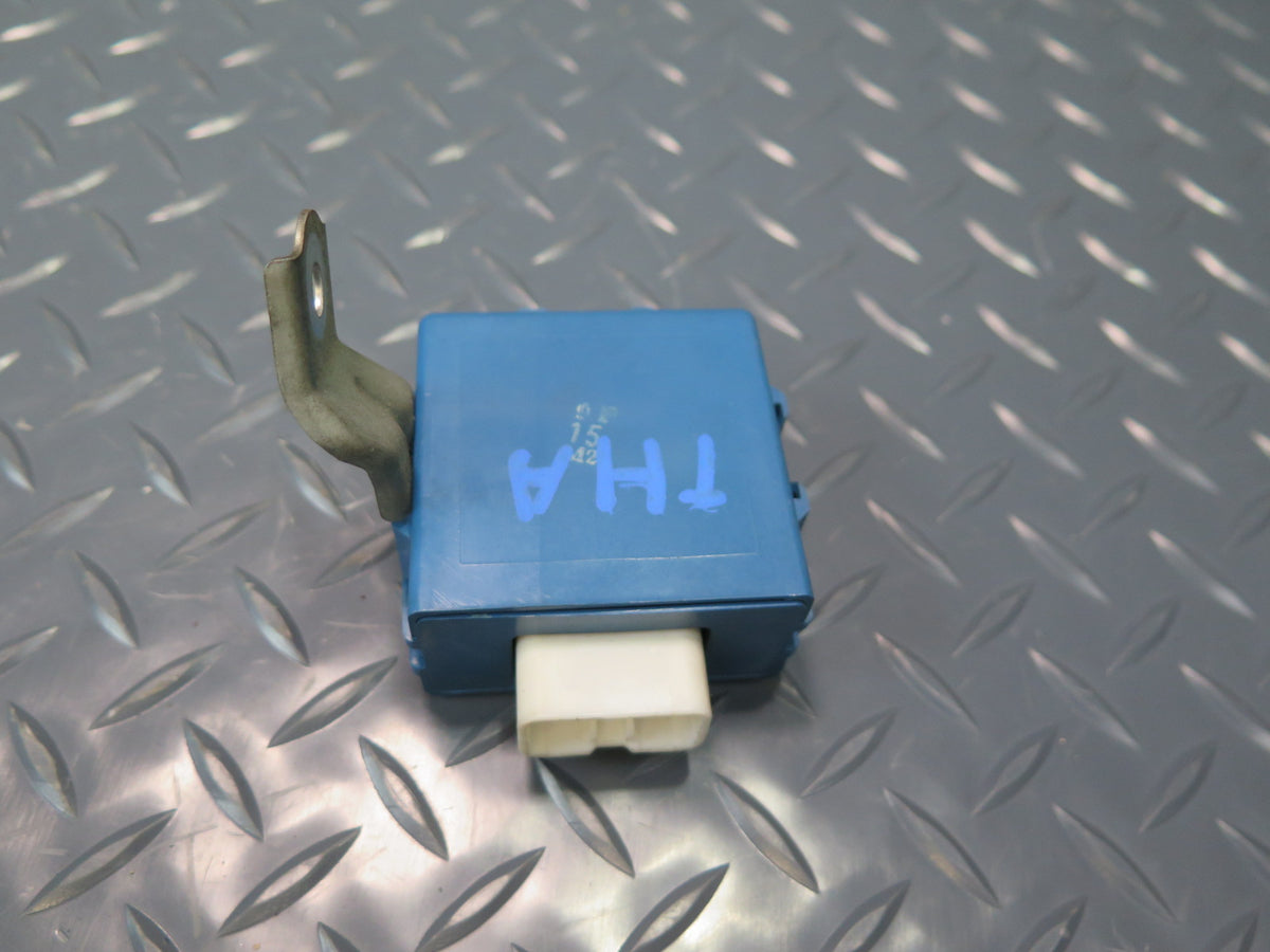 94-95 Toyota Hiace KZH106W RHD Room Lamp Control Relay Module Unit OEM