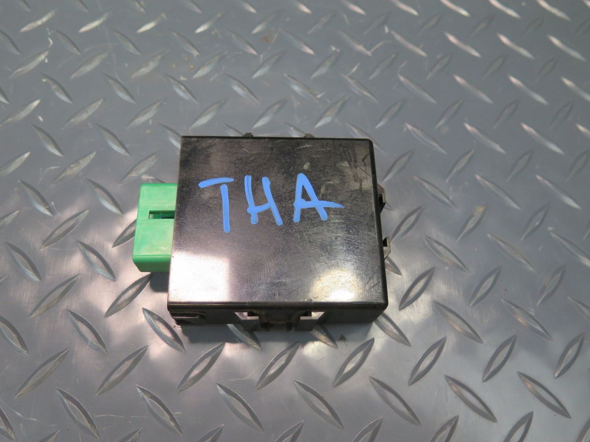 94-95 Toyota Hiace KZH106W Mirror Control Module 87989-26010 OEM