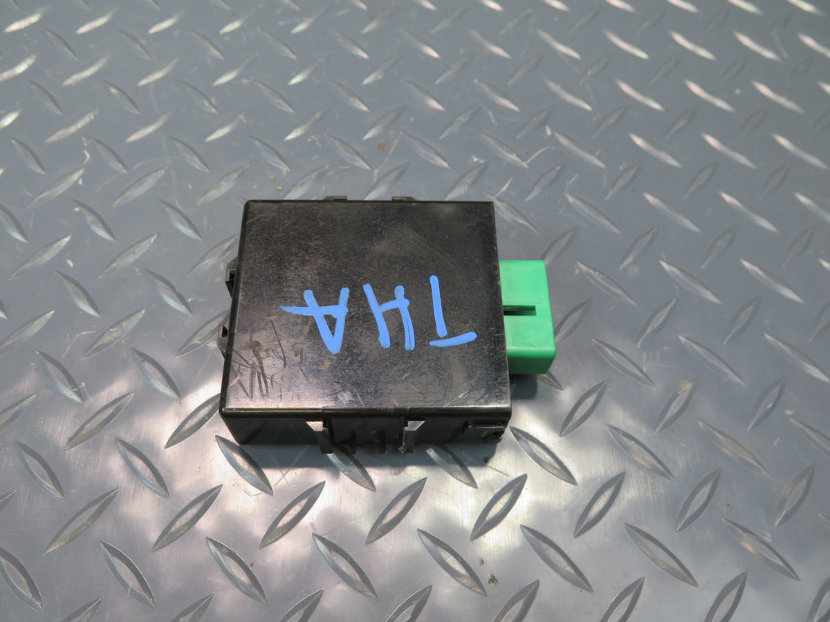 94-95 Toyota Hiace KZH106W Mirror Control Module 87989-26010 OEM