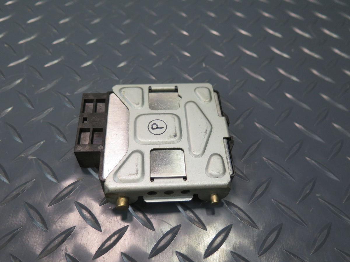 93-95 Toyota Hiace KZH106W Suspension Absorber Control Module 89243-26020 OEM