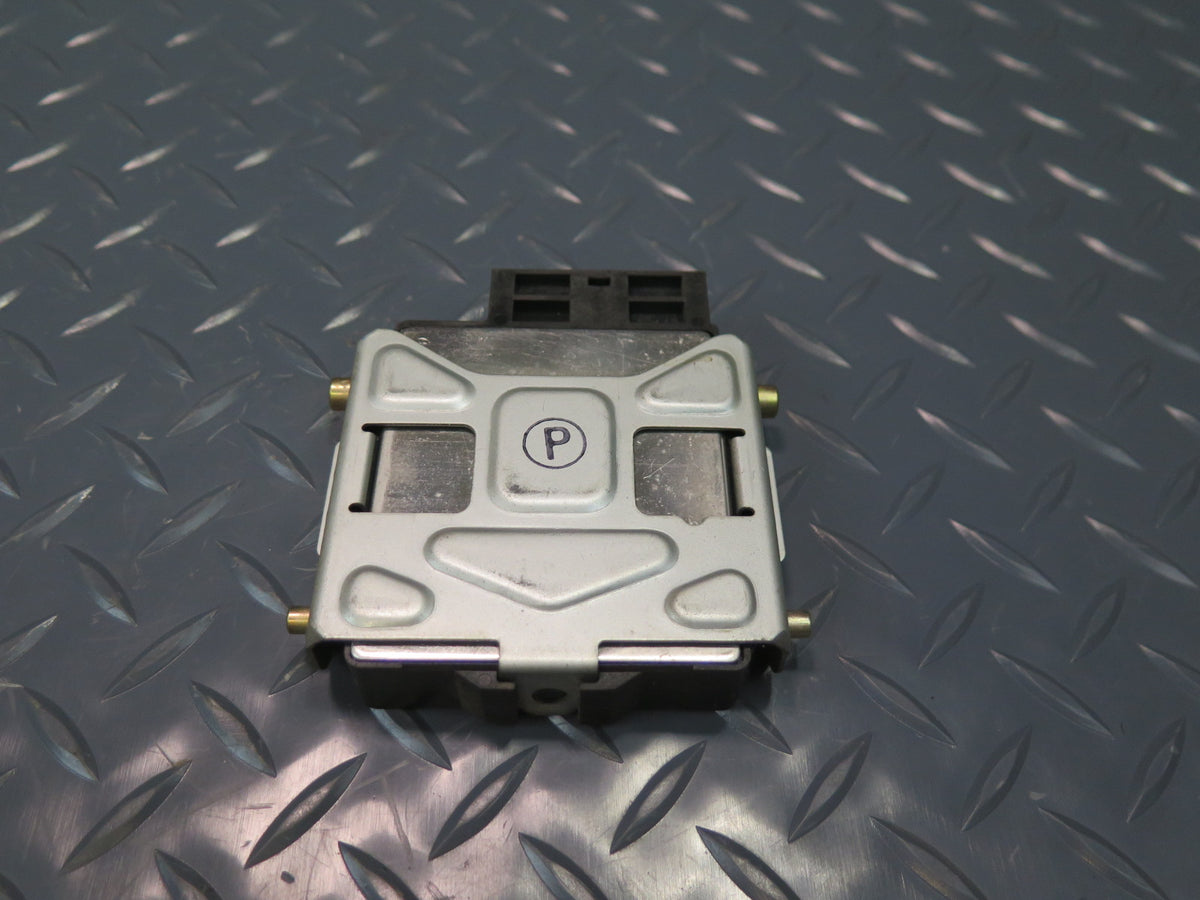 93-95 Toyota Hiace KZH106W Suspension Absorber Control Module 89243-26020 OEM