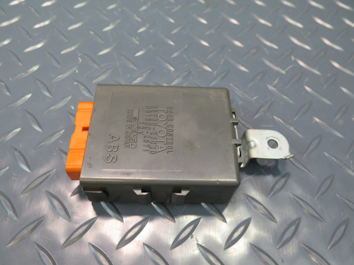 93-95 Toyota Hiace KZH106W Door Control Module Unit 85980-26020 OEM