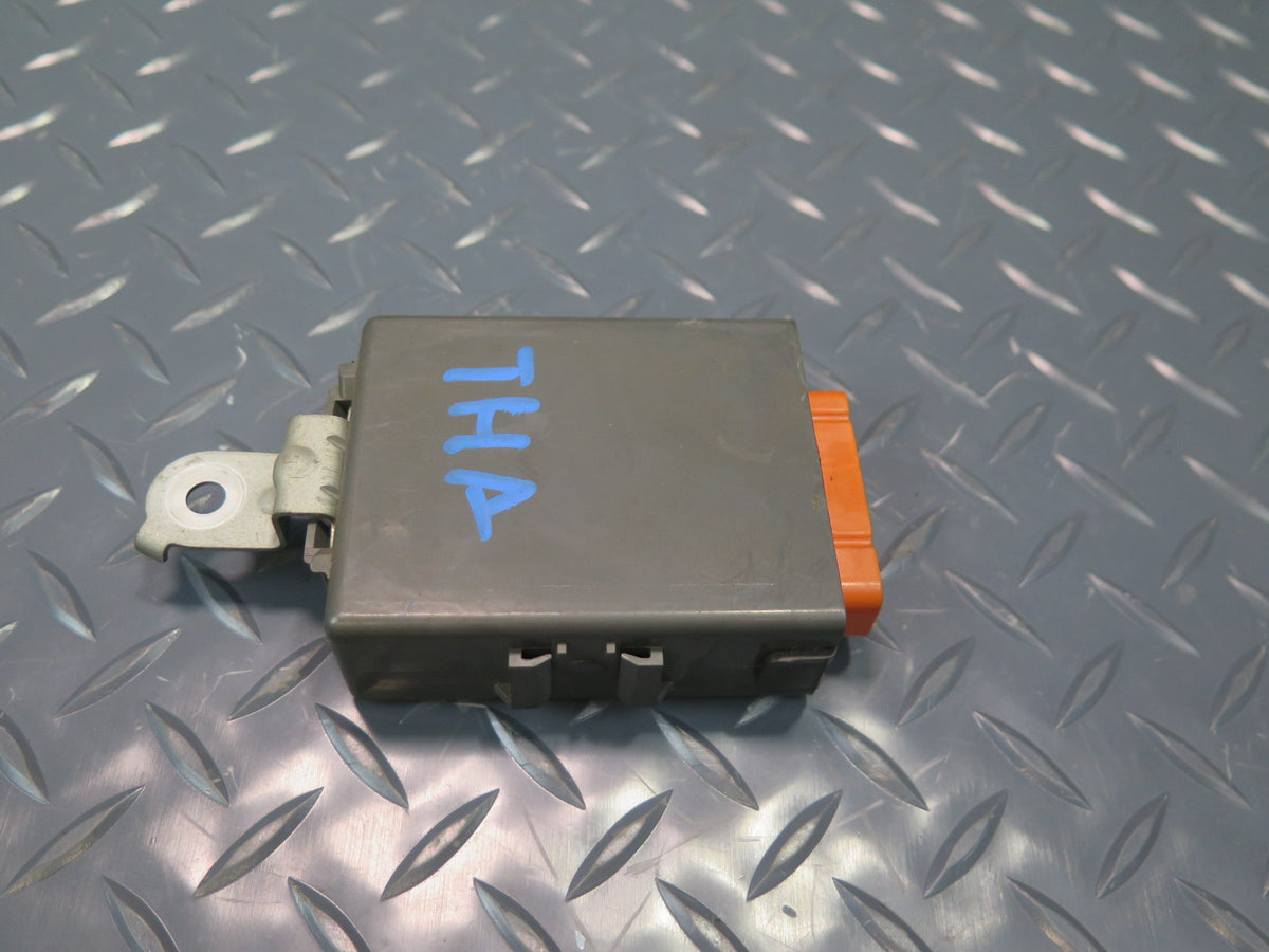 93-95 Toyota Hiace KZH106W Door Control Module Unit 85980-26020 OEM