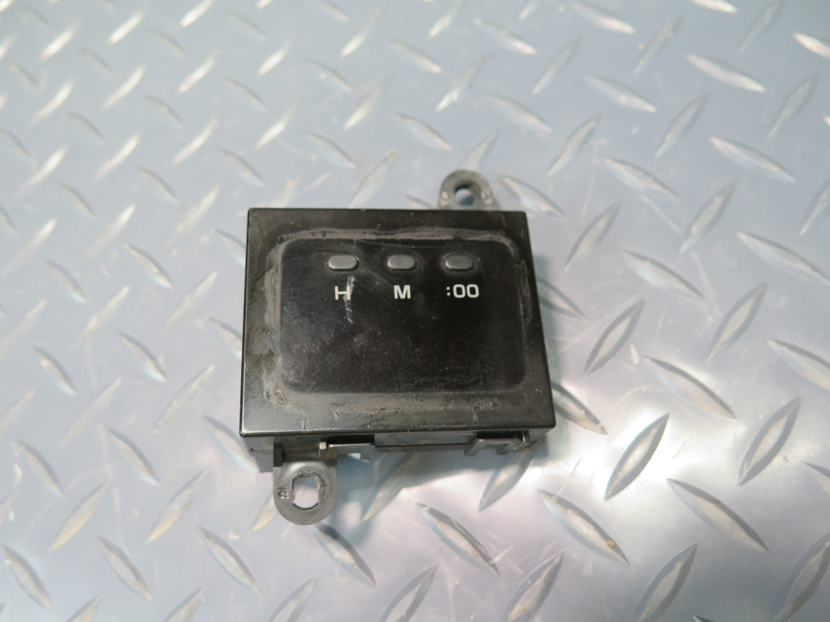 93-99 Toyota Hiace KZH106W Dash Digital Clock Unit 83910-26010 OEM