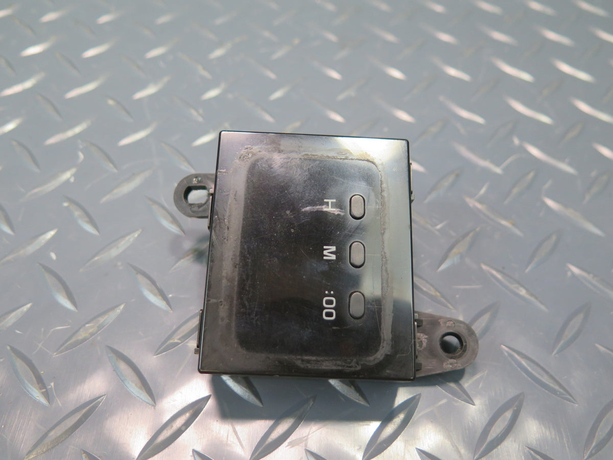 93-99 Toyota Hiace KZH106W Dash Digital Clock Unit 83910-26010 OEM
