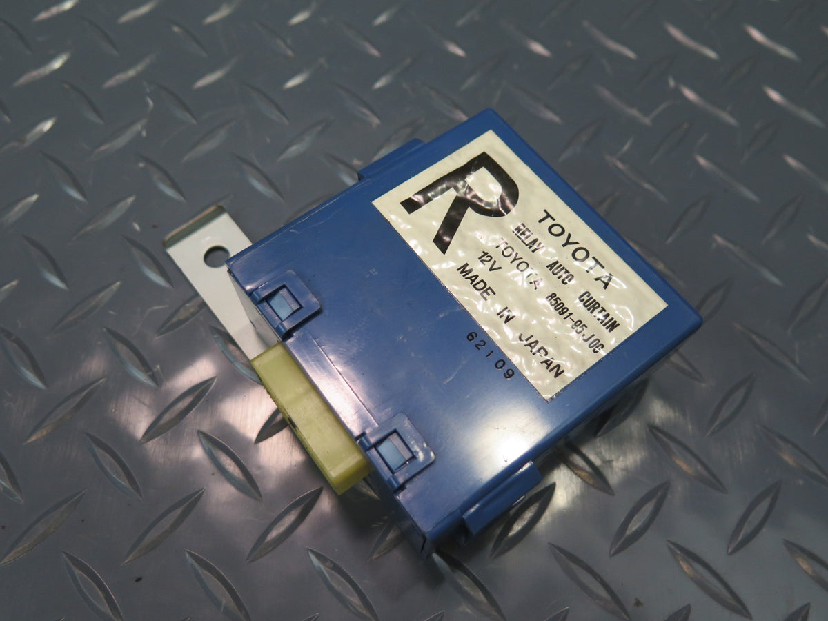 93-95 Toyota Hiace KZH106W Right Auto Curtain Relay 85091-95J00 OEM