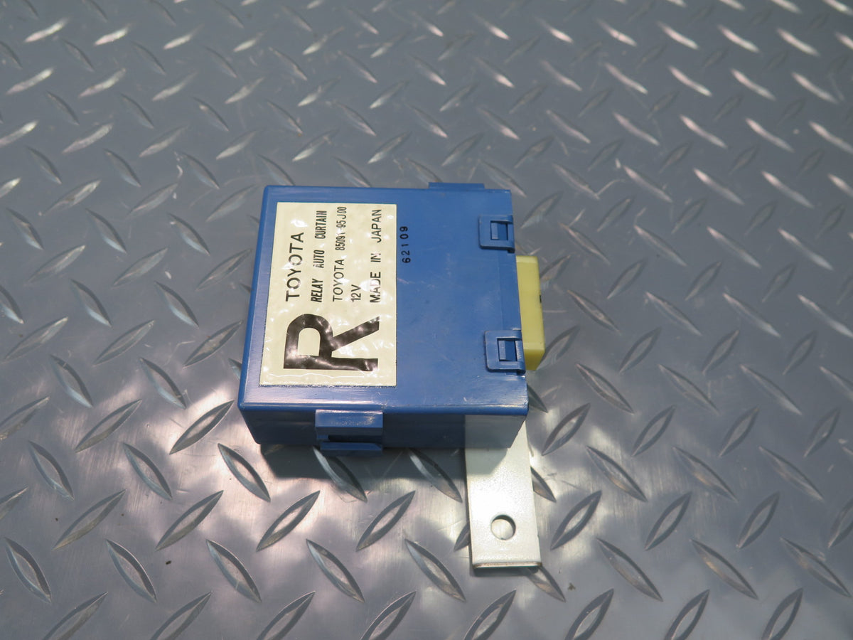 93-95 Toyota Hiace KZH106W Right Auto Curtain Relay 85091-95J00 OEM
