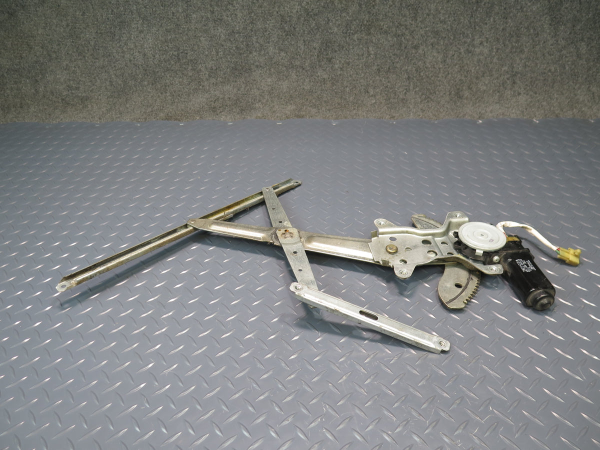 94-95 Toyota Hiace KZH106W Front Right Door Window Regulator w Motor OEM