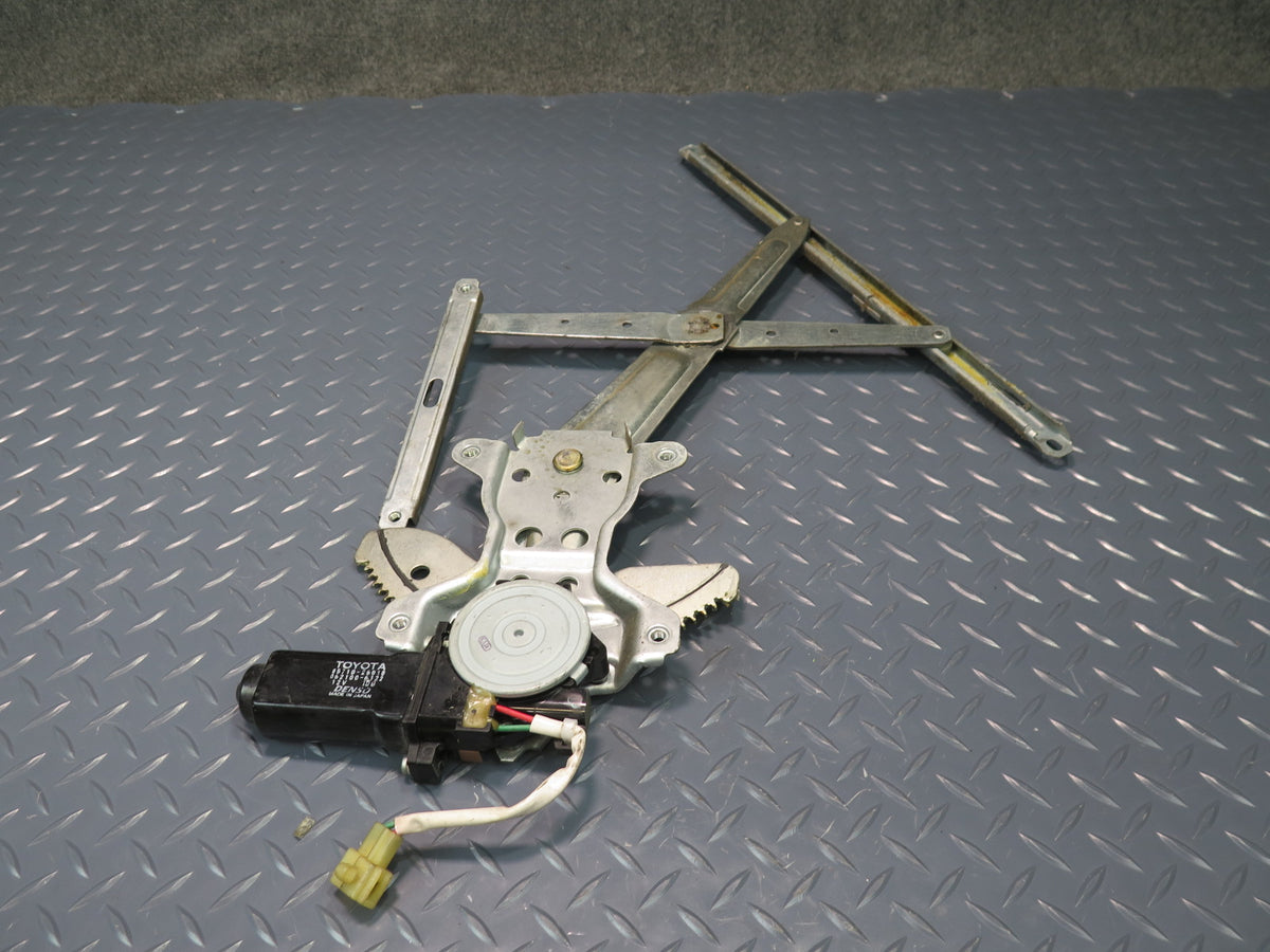 94-95 Toyota Hiace KZH106W Front Right Door Window Regulator w Motor OEM