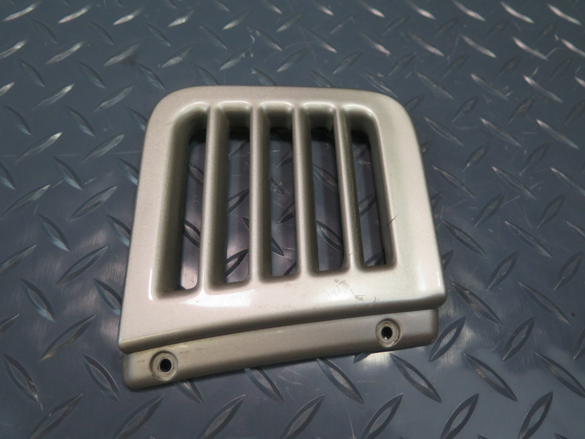 93-96 Toyota Hiace KZH106W Front Right Air Intake Duct Grille OEM